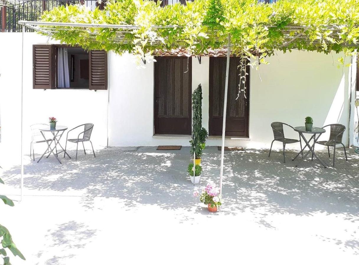 Daphnes Apartments Ratzaklion ภายนอก รูปภาพ