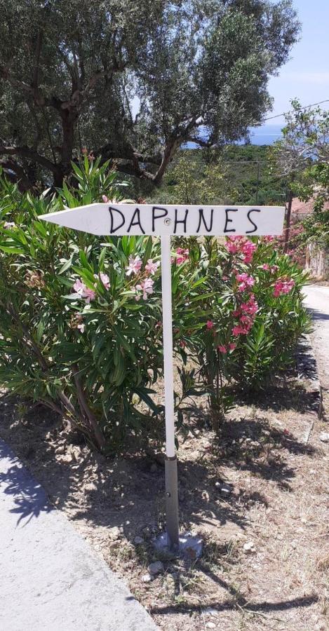 Daphnes Apartments Ratzaklion ภายนอก รูปภาพ